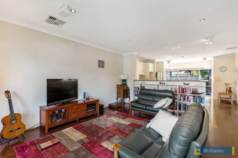 110 Verdon Street, Williamstown - Thumbnail 3