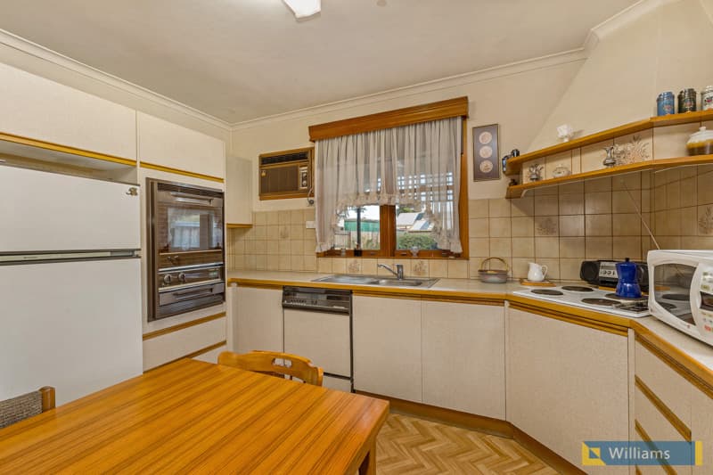 29 Park Crescent, Williamstown - Thumbnail 6