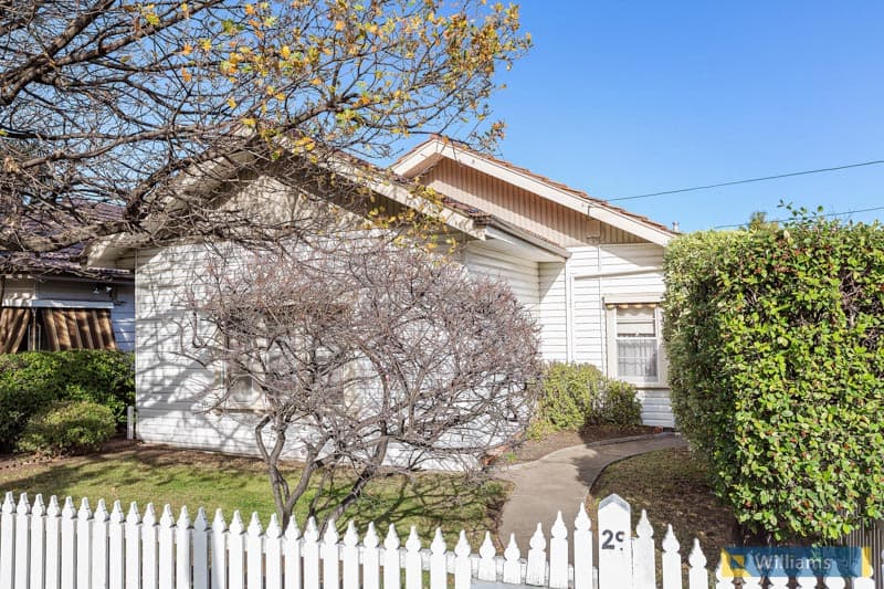 29 Park Crescent, Williamstown - Thumbnail 2