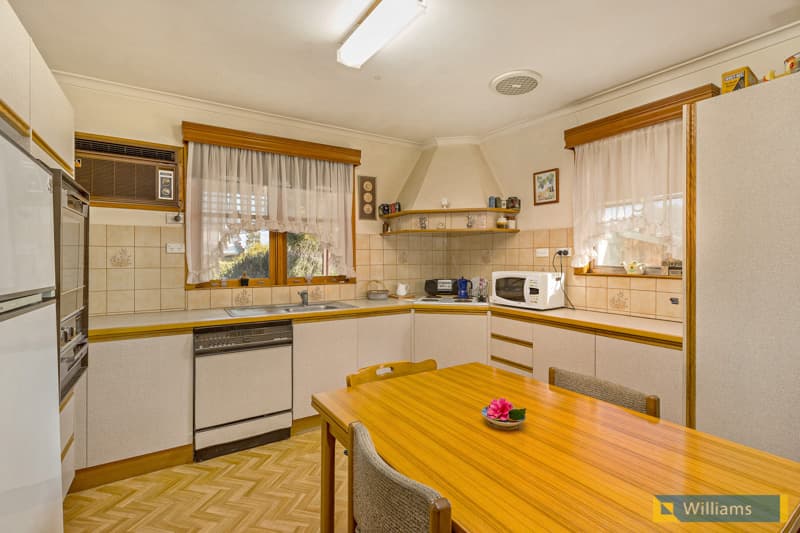 29 Park Crescent, Williamstown - Thumbnail 5