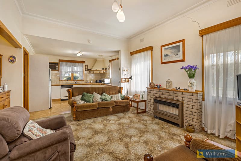 29 Park Crescent, Williamstown - Thumbnail 3