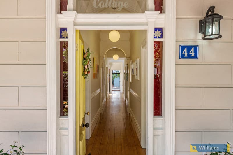 44 Oakbank Street, Newport - Thumbnail 2