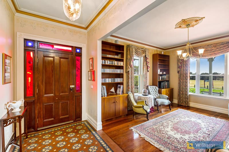 25 Crofton Drive, Williamstown - Thumbnail 4