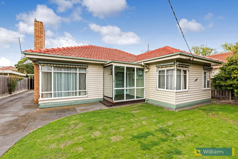 84 Railway Place, Williamstown - Image 1