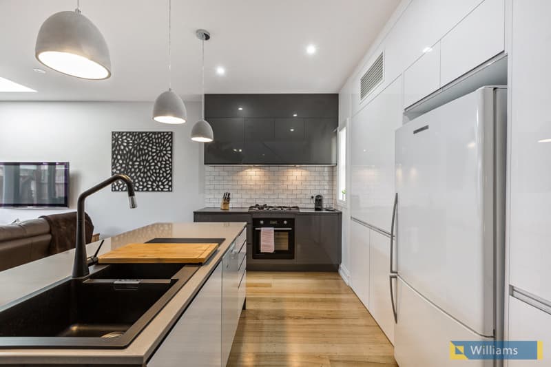 155 Ferguson Street, Williamstown - Thumbnail 4
