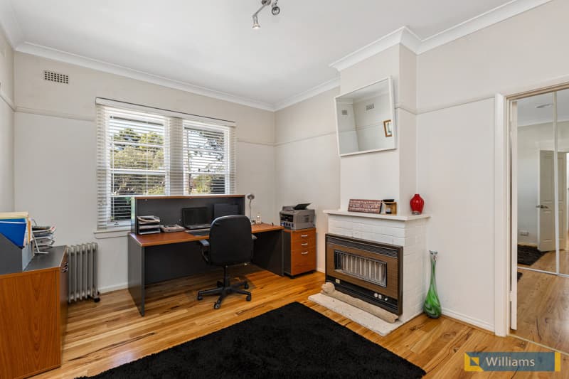 16 Park Crescent, Williamstown - Thumbnail 3
