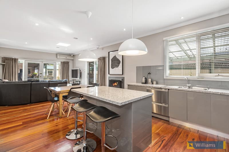 16 Park Crescent, Williamstown - Thumbnail 4