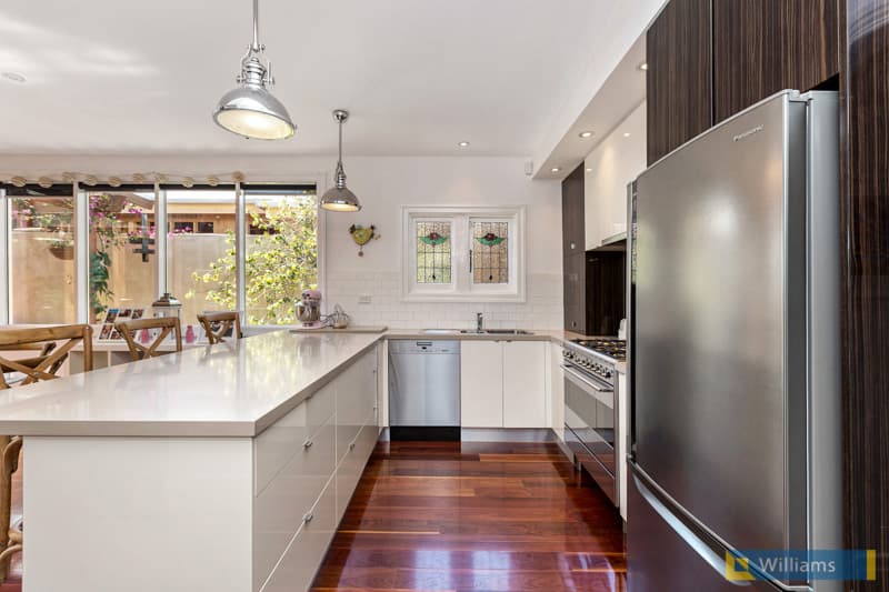 40 Railway Place, Williamstown - Thumbnail 2