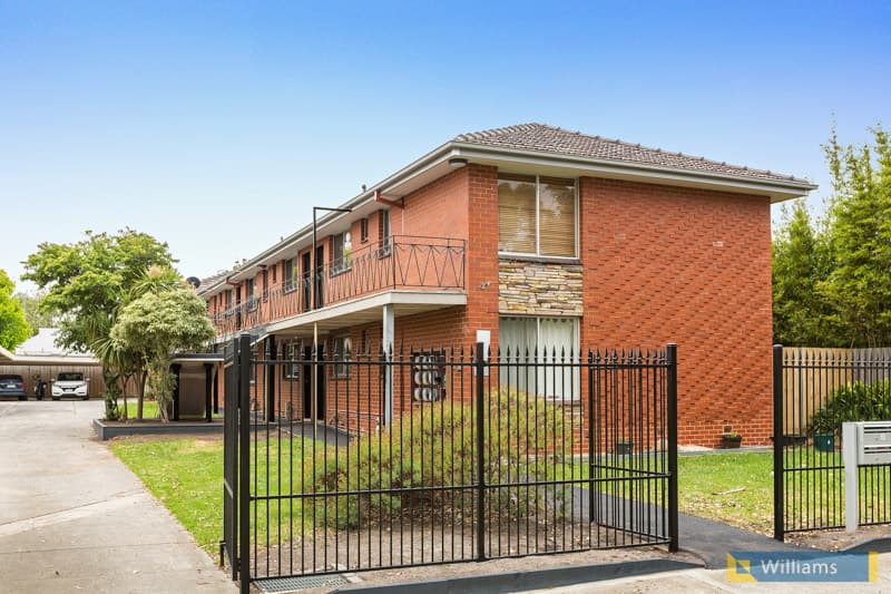 2/24 Twyford Street, WILLIAMSTOWN VIC, Williamstown - Image 1
