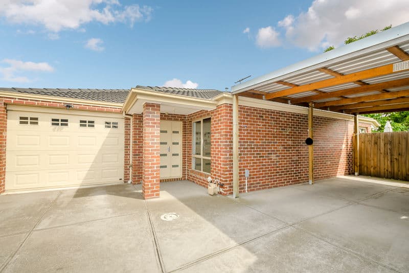 2/80 Kernot Street, South Kingsville - Image 1