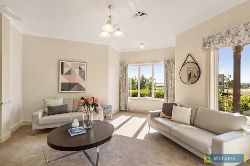 23 Crofton Drive, Williamstown - Thumbnail 3