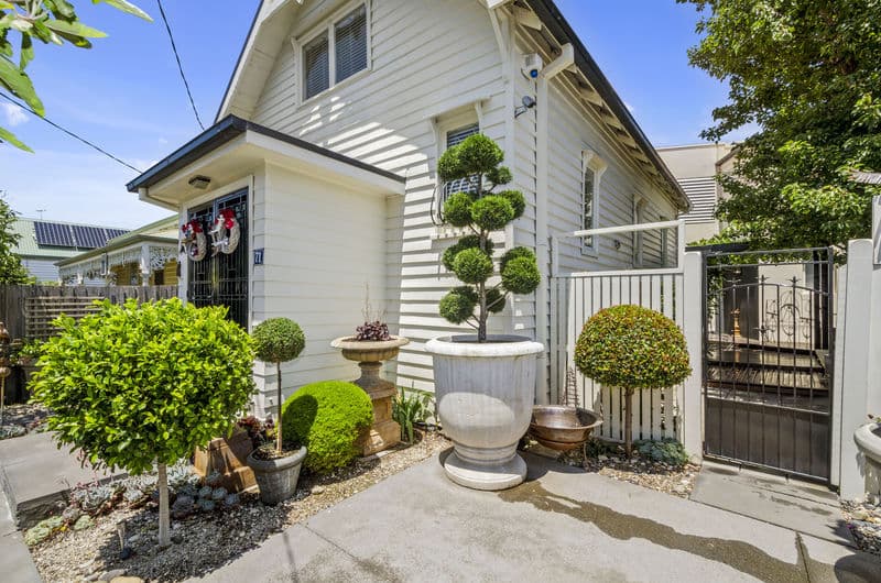 71 Aitken Street, Williamstown - Thumbnail 2