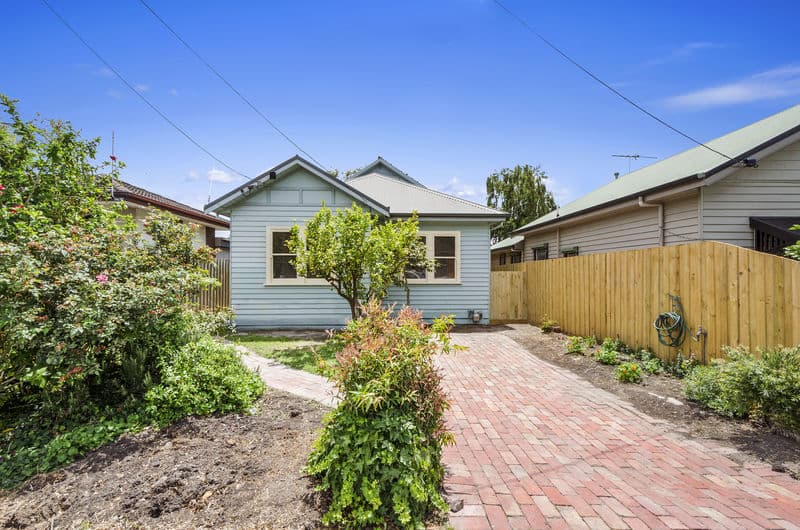 74 River Street, Newport - Image 1