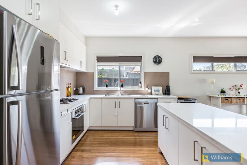 15 Edward Avenue, Altona North - Thumbnail 2