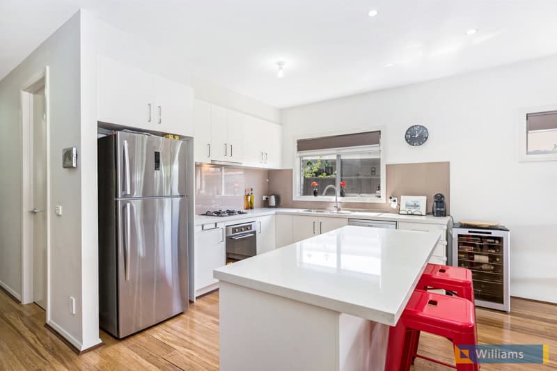 15 Edward Avenue, Altona North - Thumbnail 3