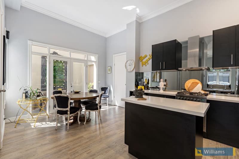 2/59 Aitken Street, Williamstown - Thumbnail 2