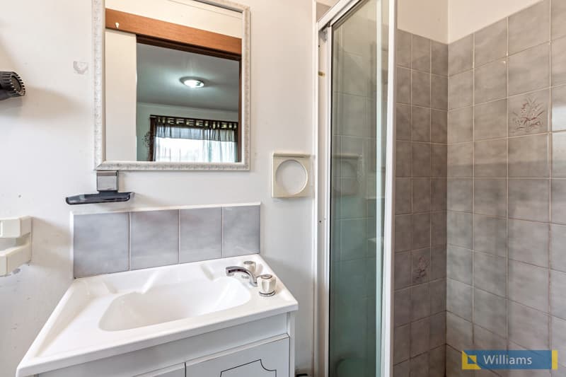 16 Shane Avenue, Seabrook - Thumbnail 8