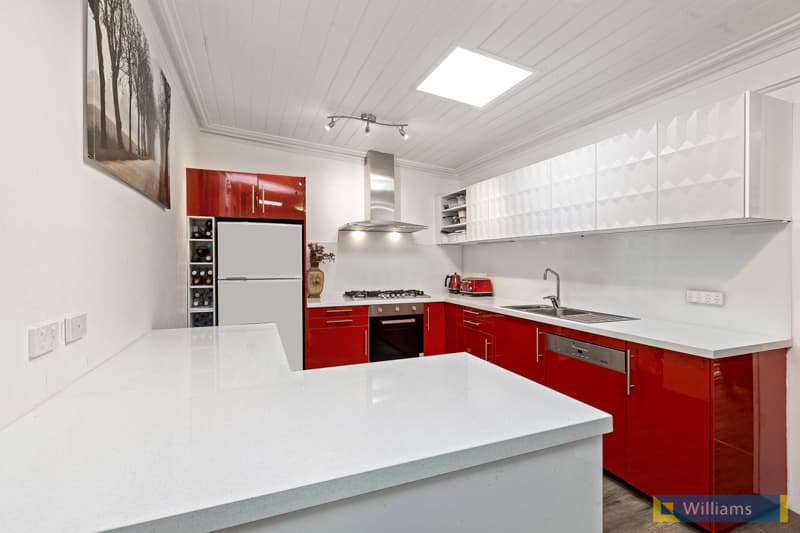 32 Railway Place, Williamstown - Thumbnail 4
