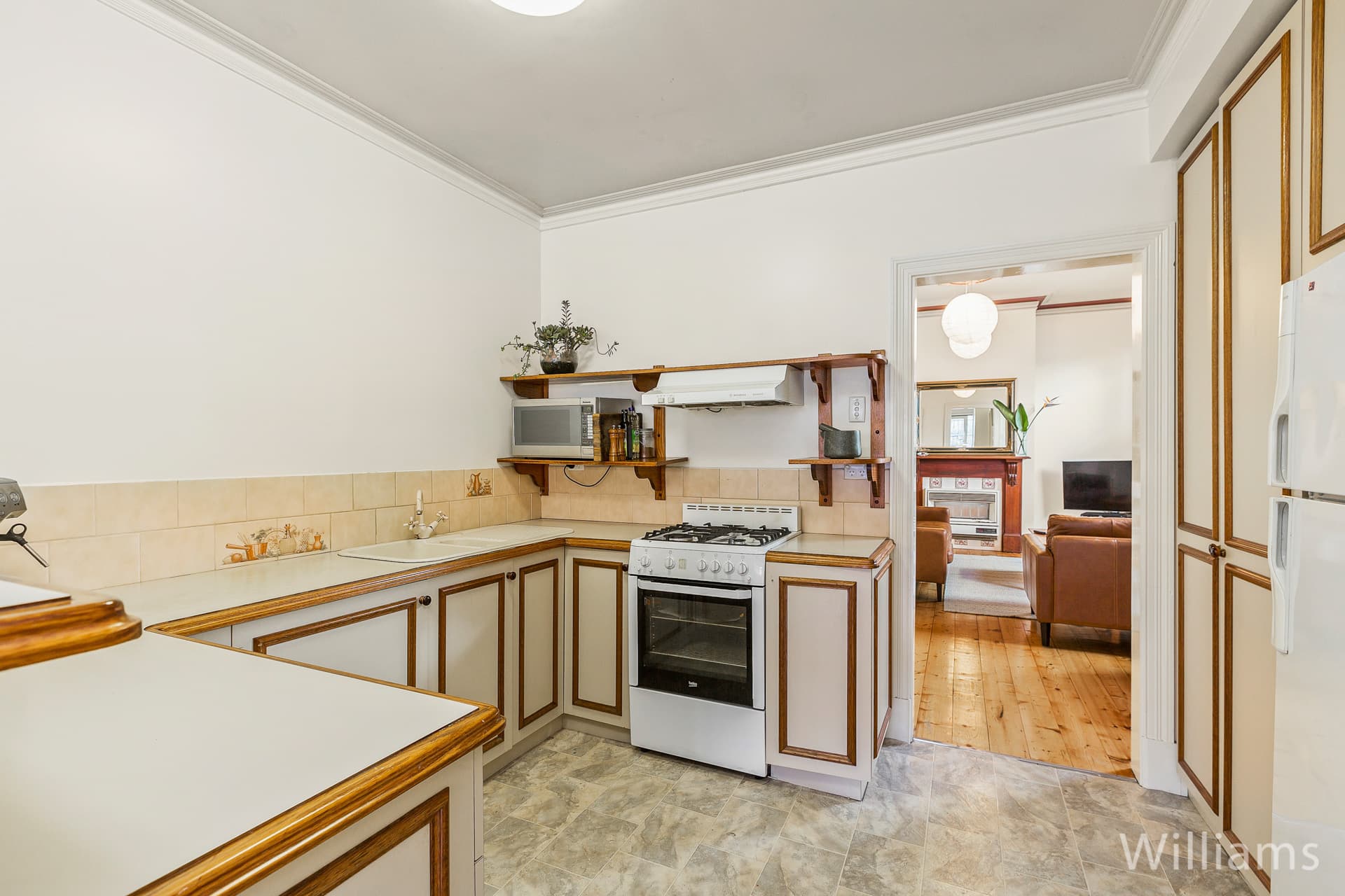 3 Oakbank Street, Newport - Thumbnail 7