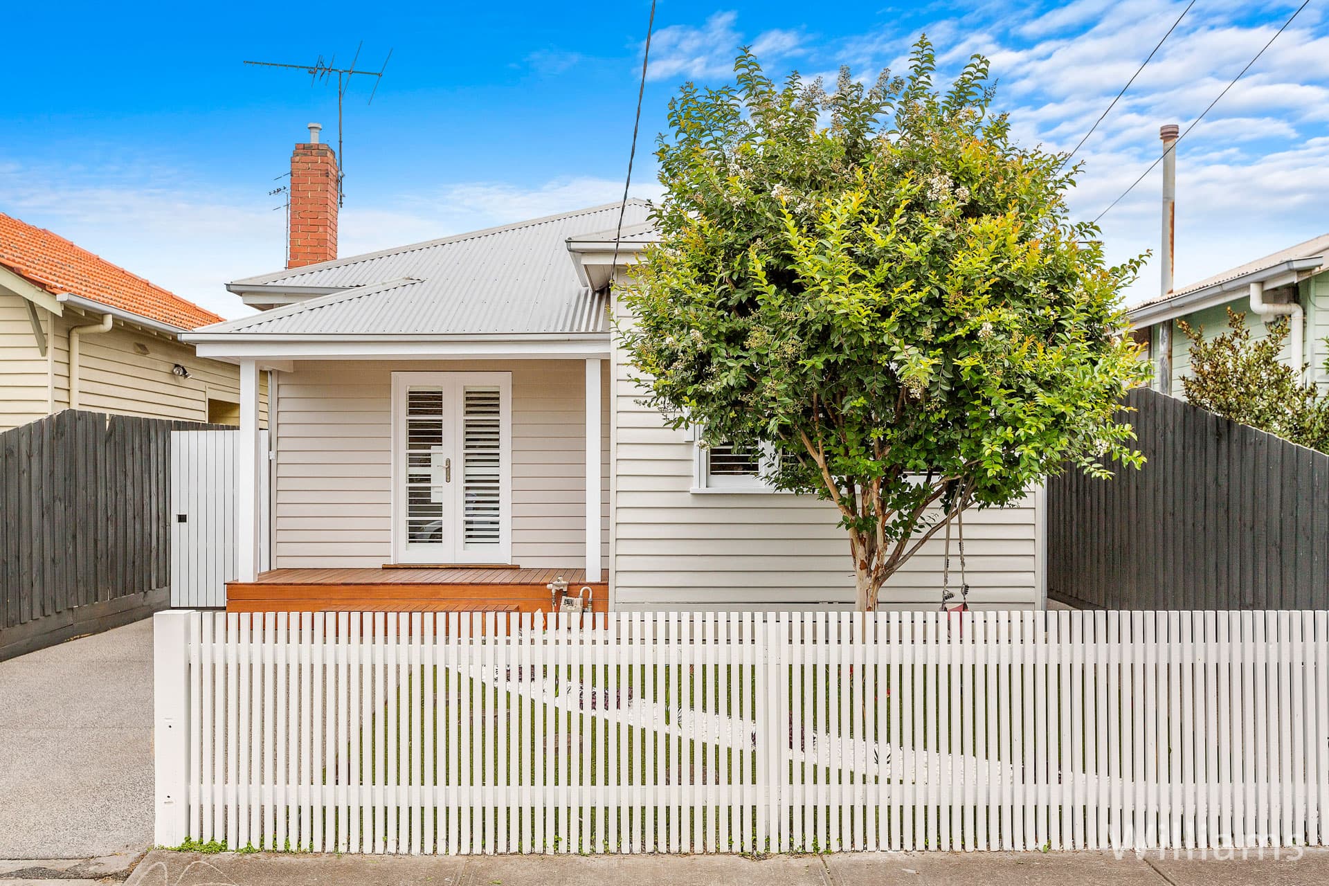 33 River Street, Newport - Image 1