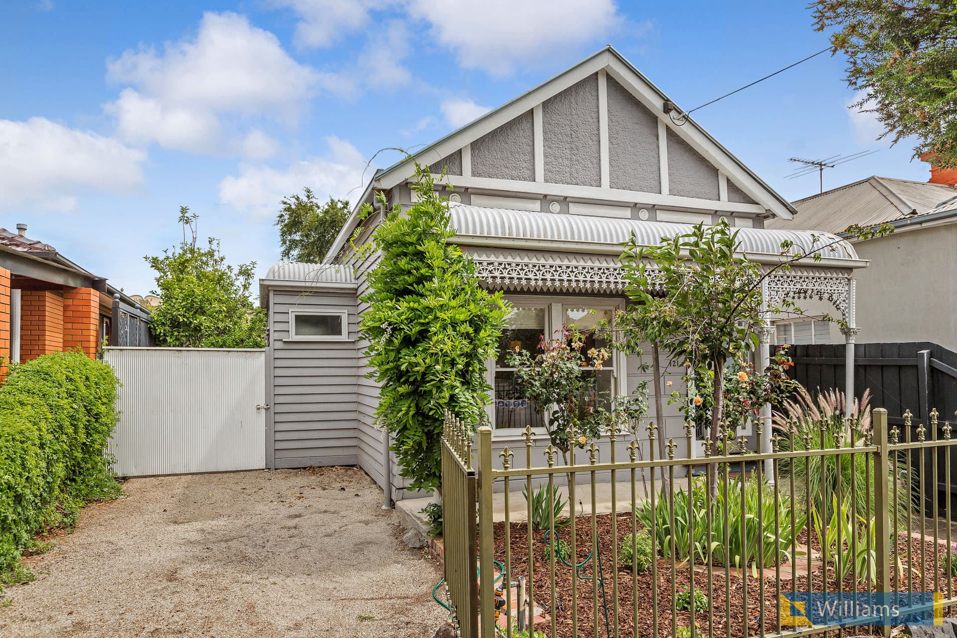 121 North Road, Newport - Thumbnail 2