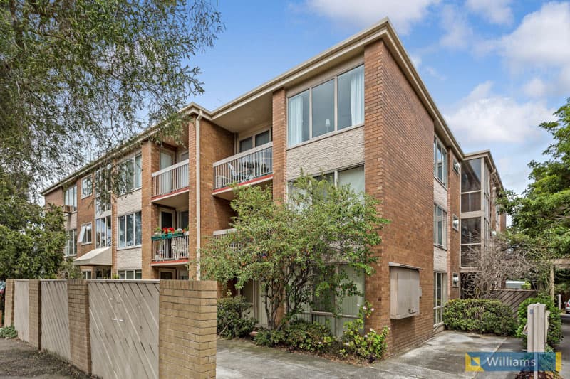 9/99 Melbourne Road, Williamstown - Image 1
