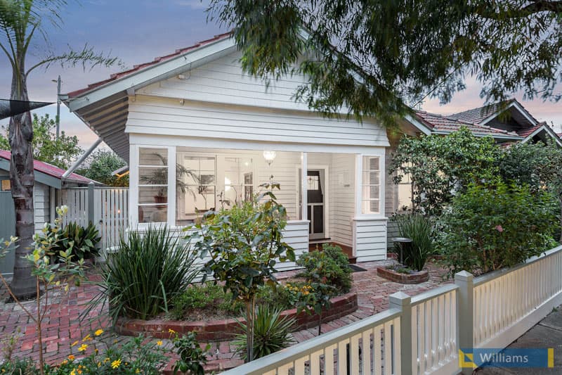1 Lenore Crescent, Williamstown - Thumbnail 3