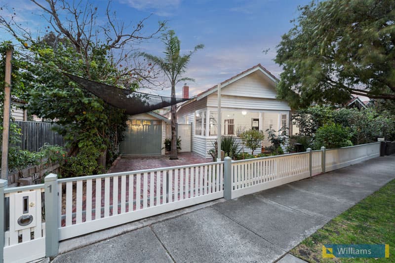 1 Lenore Crescent, Williamstown - Thumbnail 2
