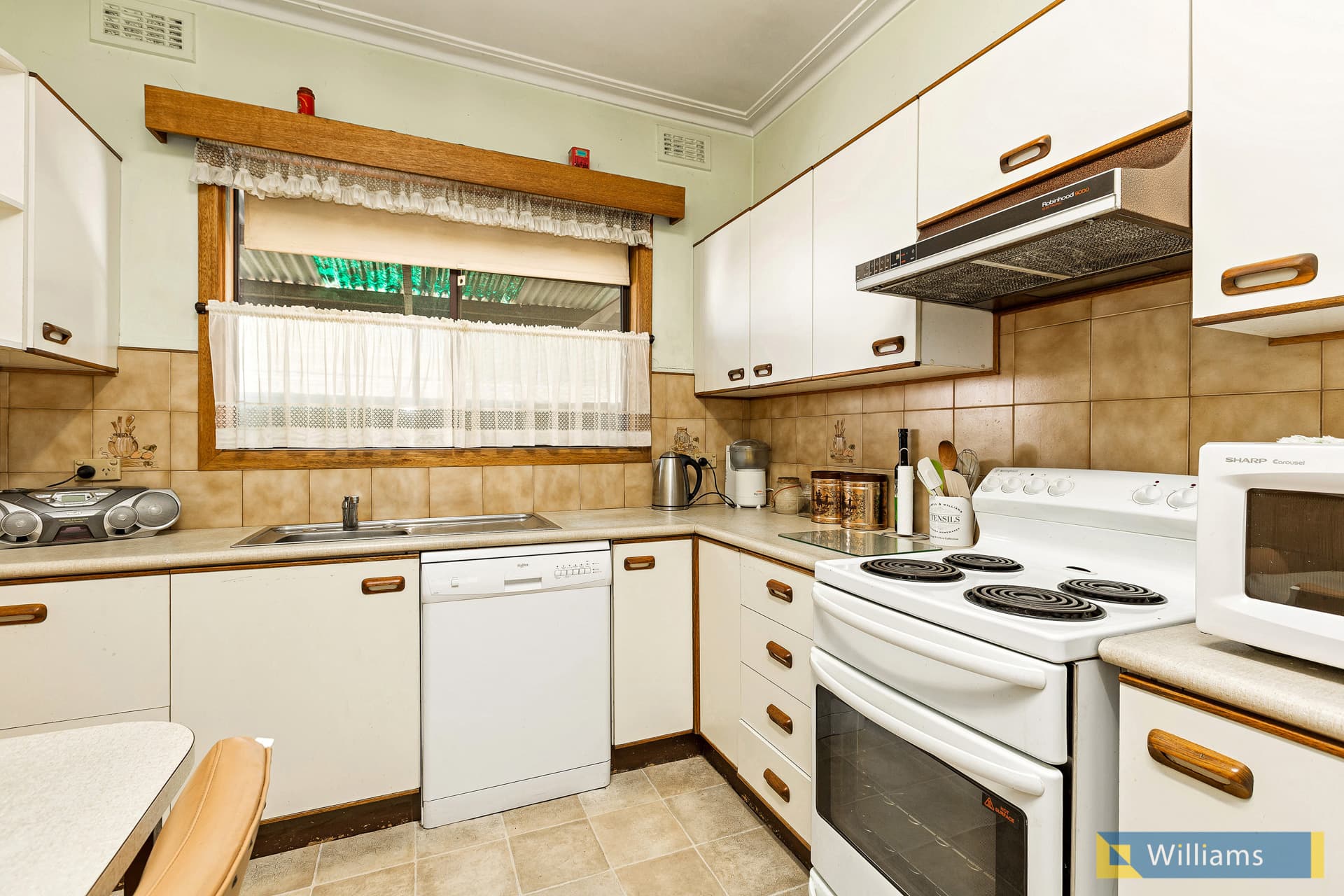 11 Margot Street, West Footscray - Thumbnail 7