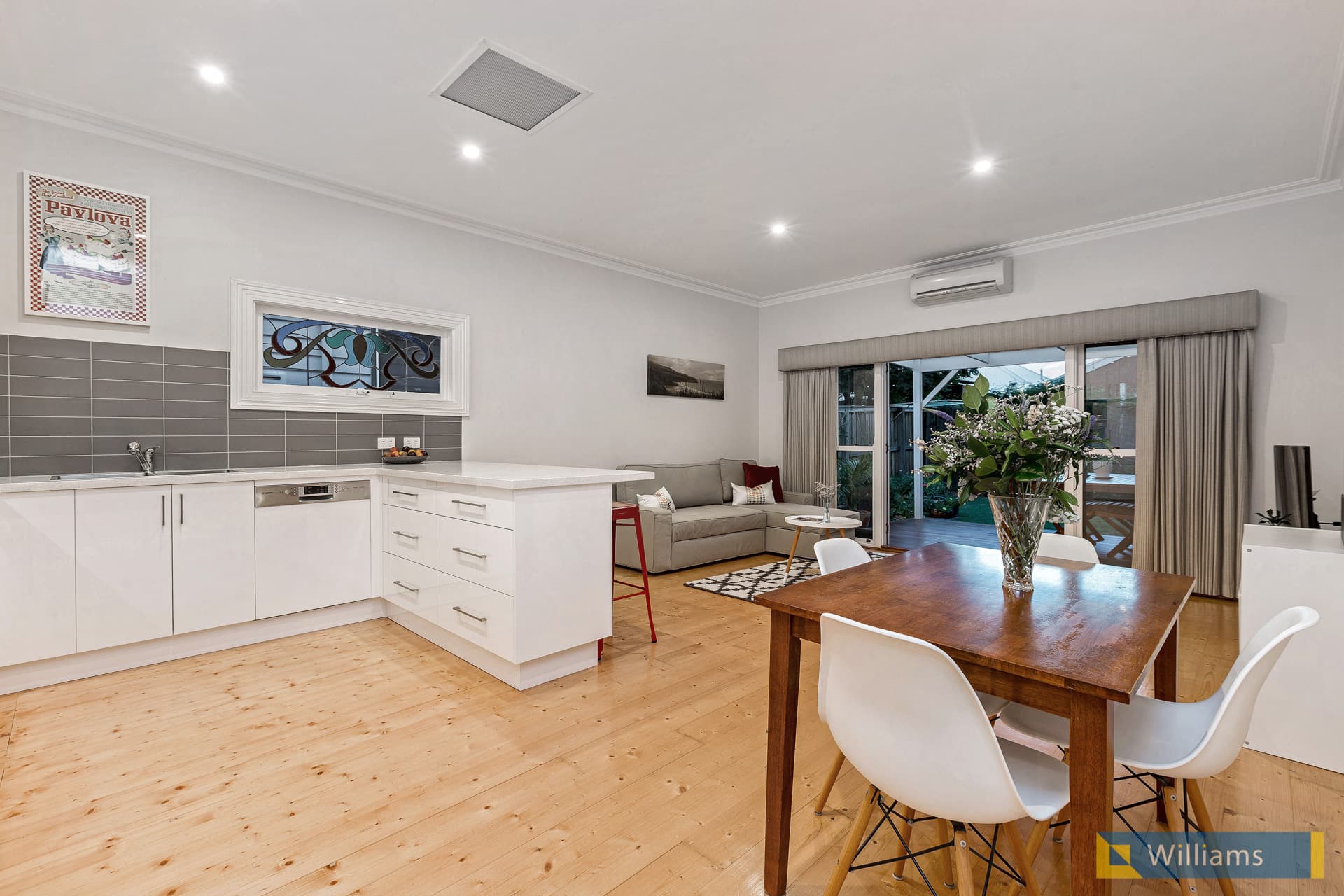 65 Alma Terrace, Newport - Thumbnail 2