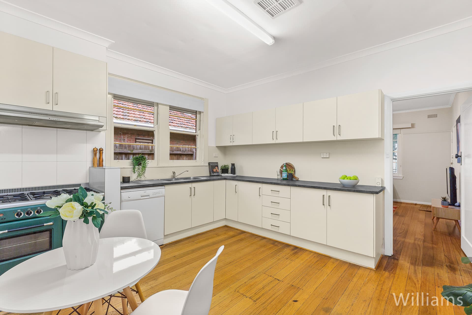 63 Champion Road, Williamstown - Thumbnail 8