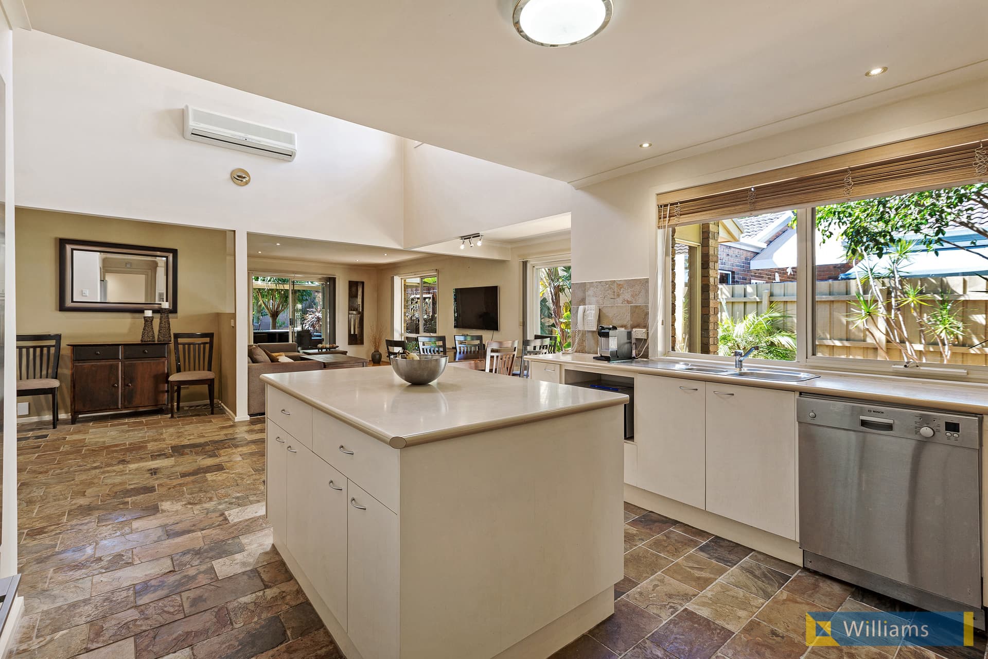 8 Den Dulk Avenue, Altona - Thumbnail 6