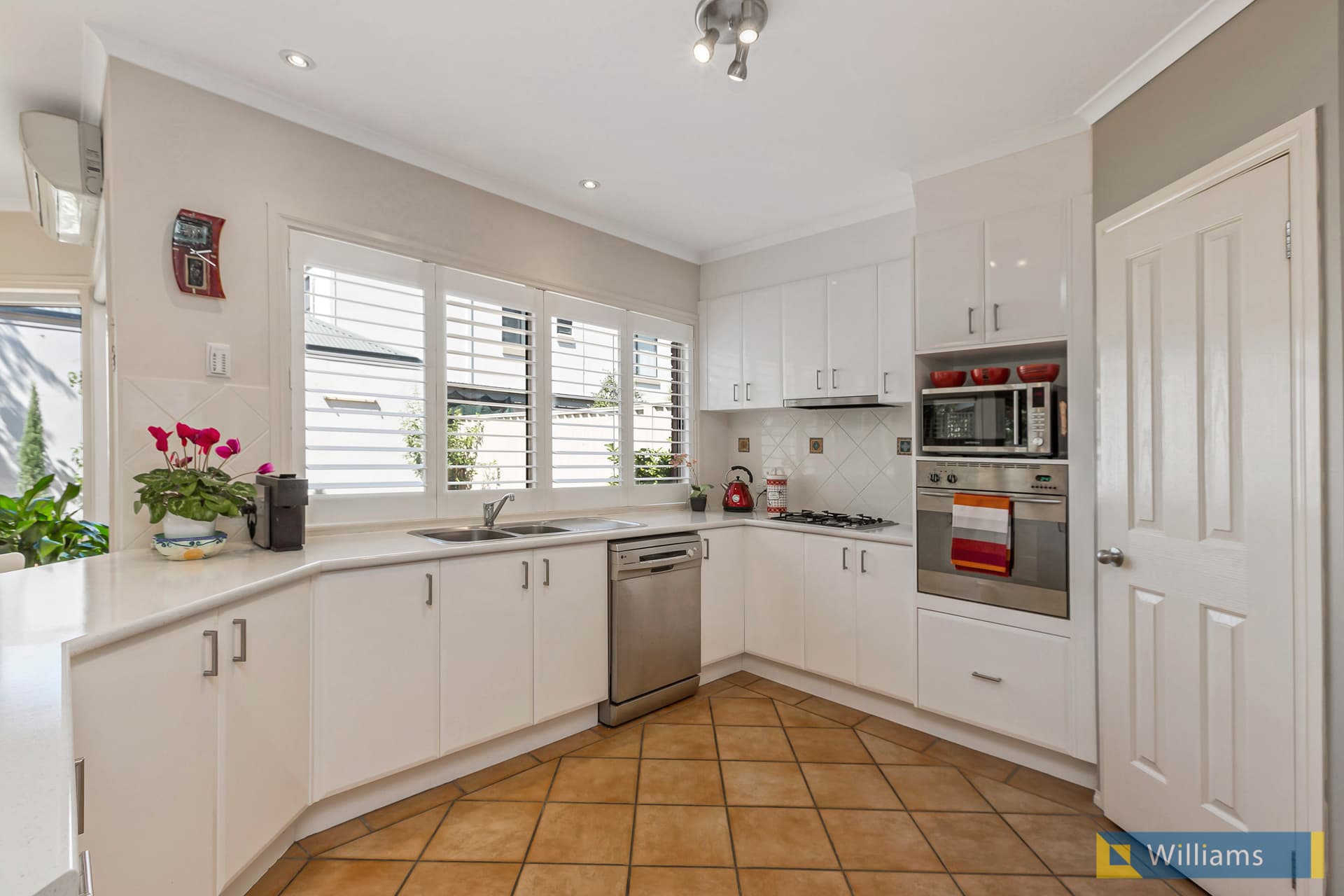 5 Nicosia Court, Williamstown - Thumbnail 8