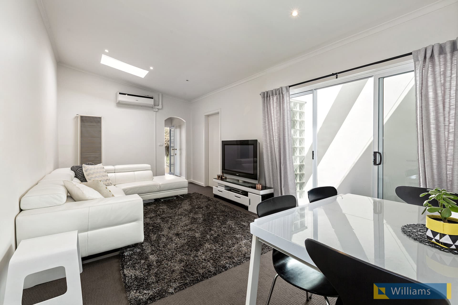 55 Cobden Street, South Melbourne - Thumbnail 3