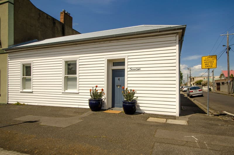 17 Thompson Street, Williamstown - Image 1