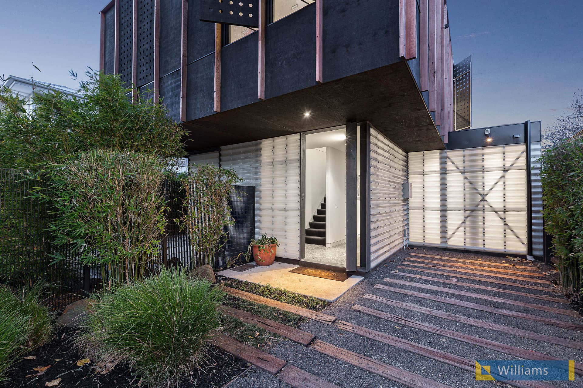 16 Steele Street, Newport - Thumbnail 2