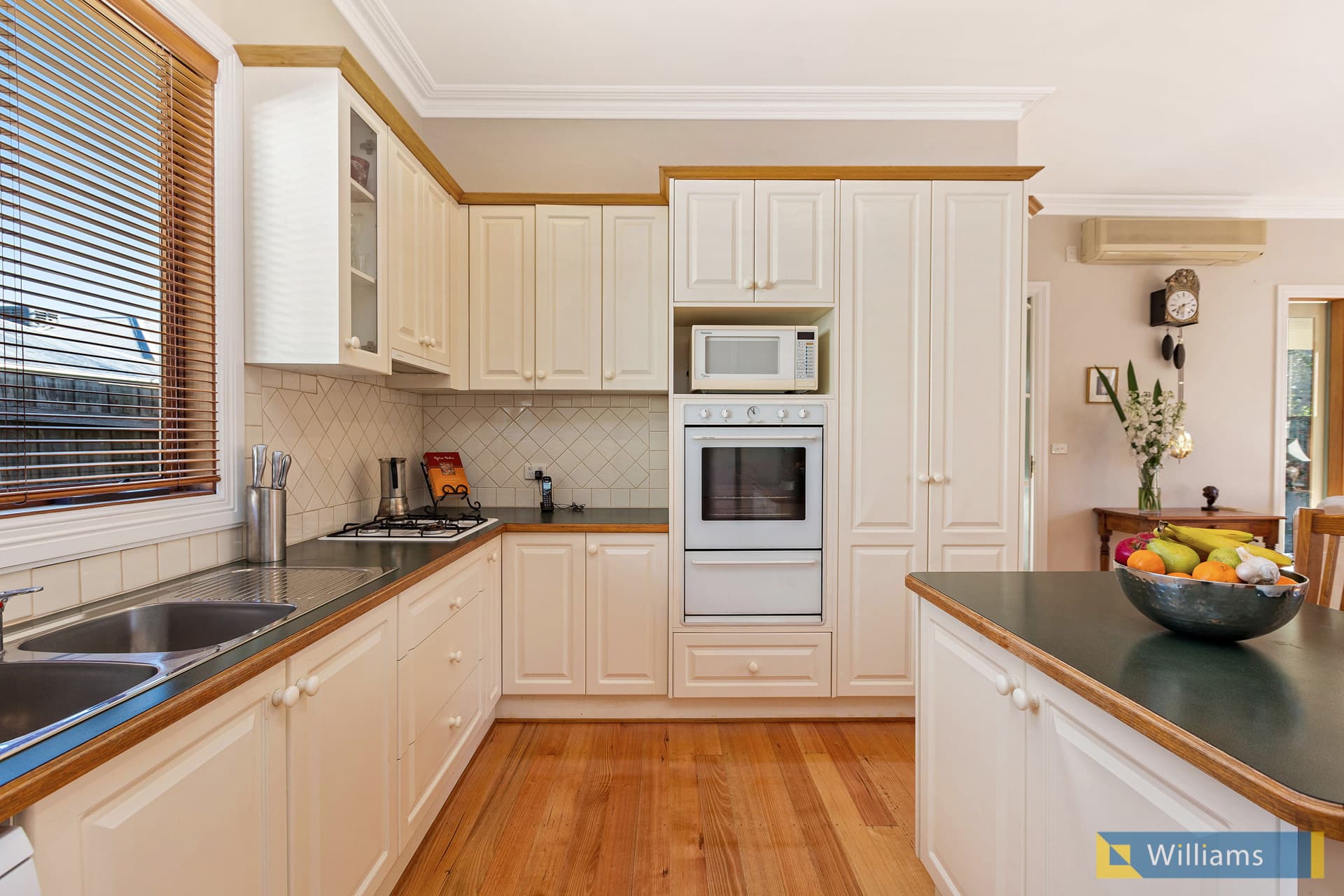 25 Mirls Street, Newport - Thumbnail 8