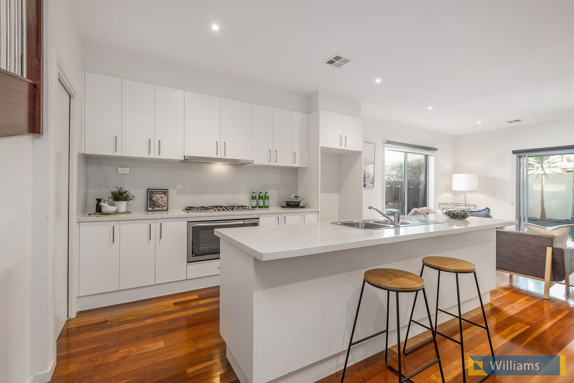 7 Holloway Street, Newport - Thumbnail 4