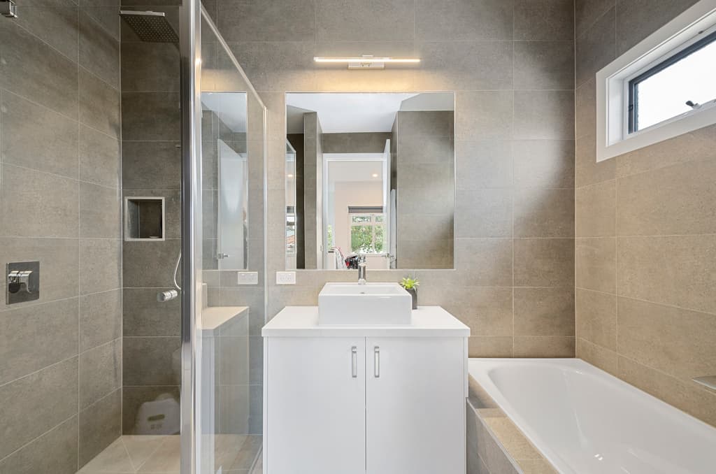 36 Alma Terrace, Newport - Image 1