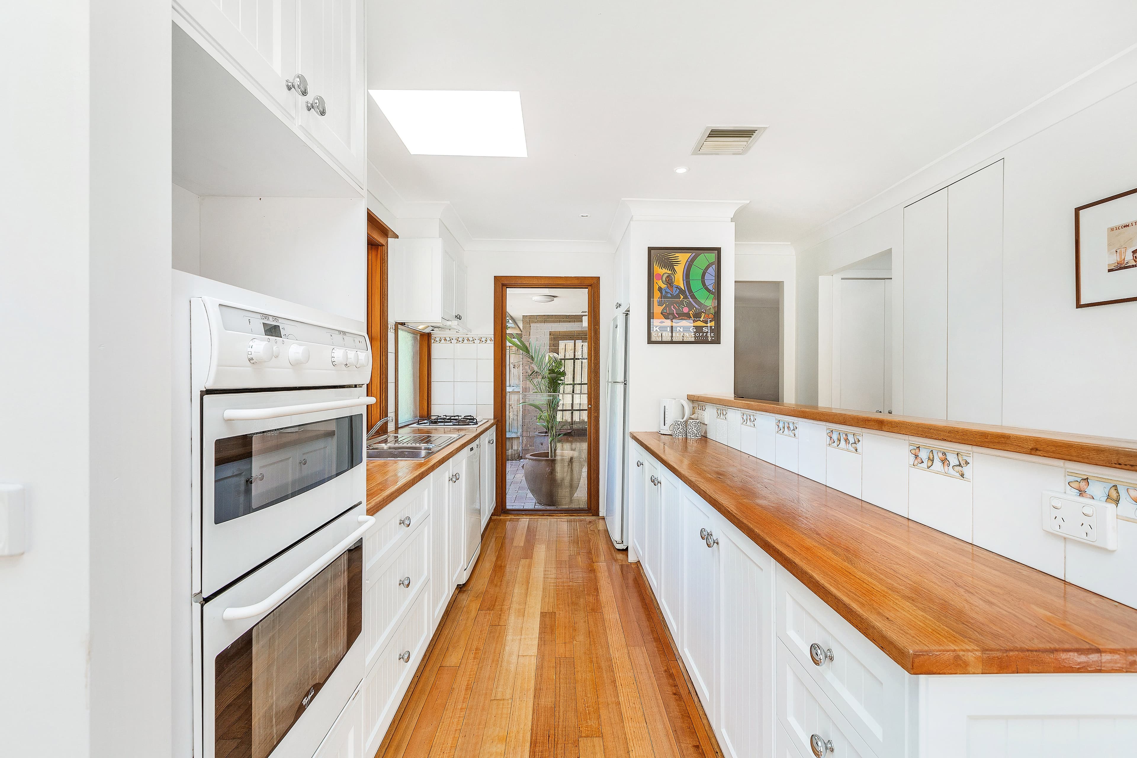 124 Cecil Street, Williamstown - Thumbnail 2