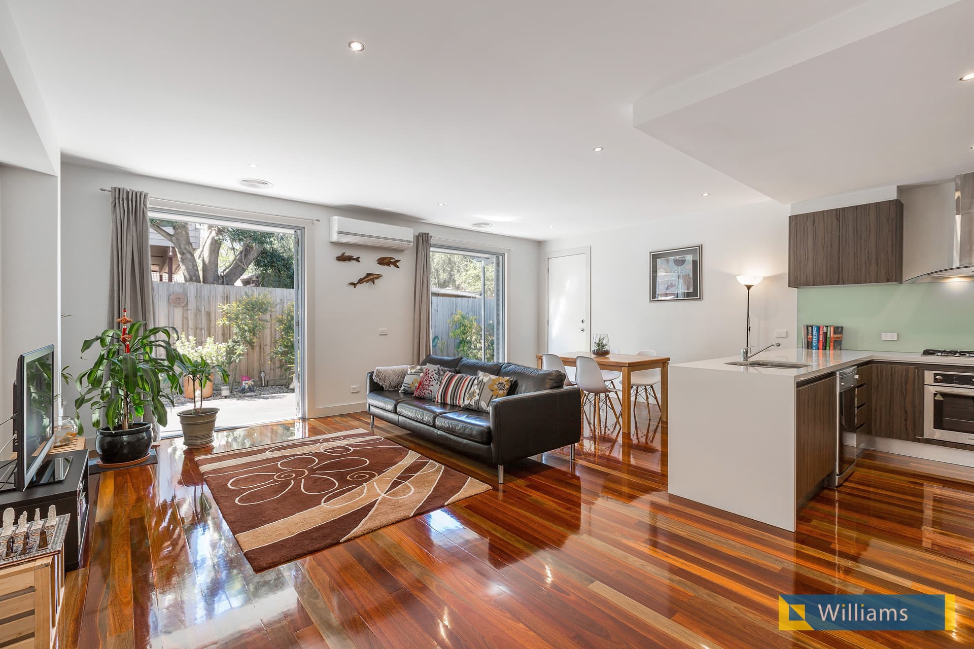 3/16 Bradley Street, Newport - Thumbnail 2