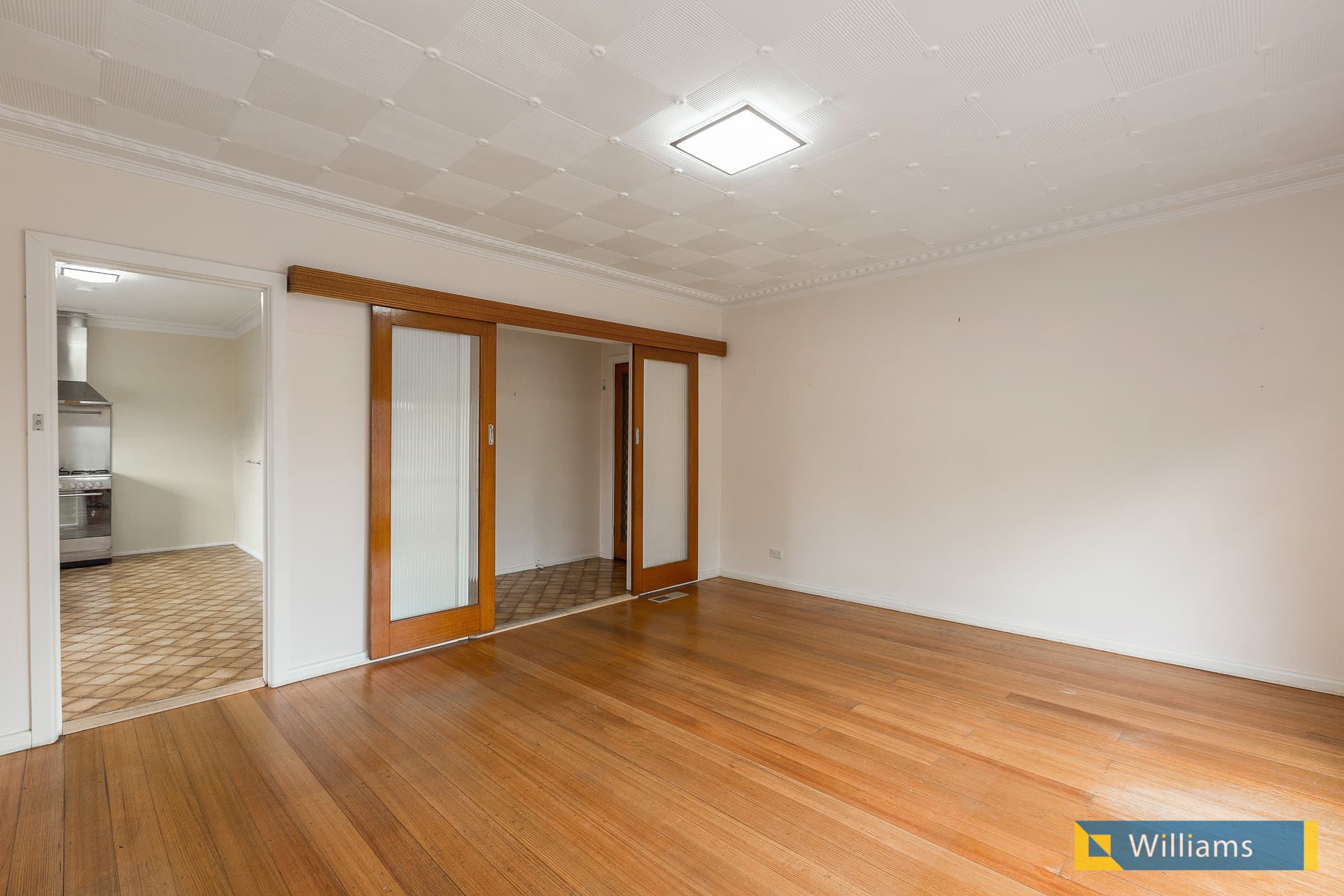 6 Jubilee Street, Newport - Thumbnail 3