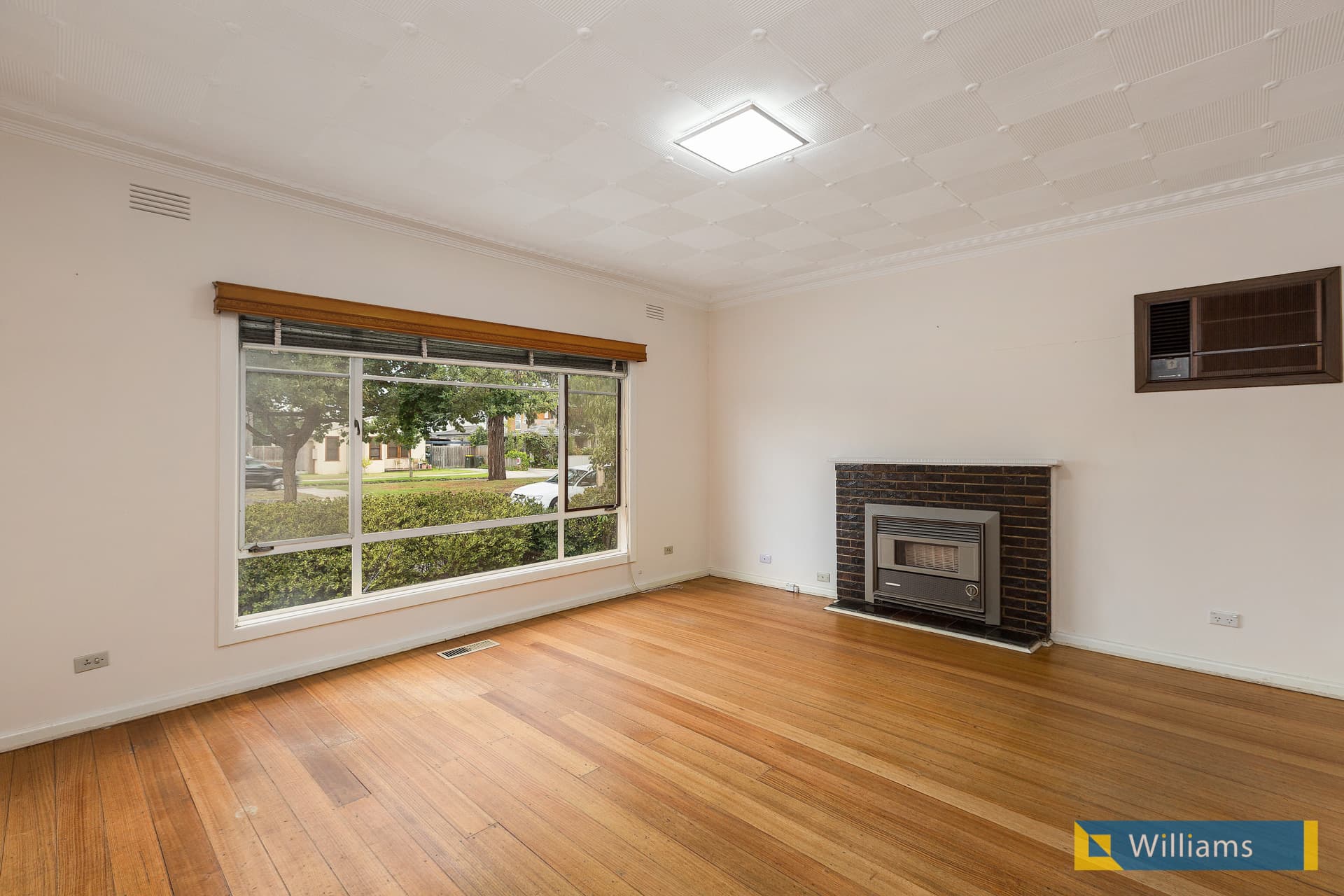 6 Jubilee Street, Newport - Image 1
