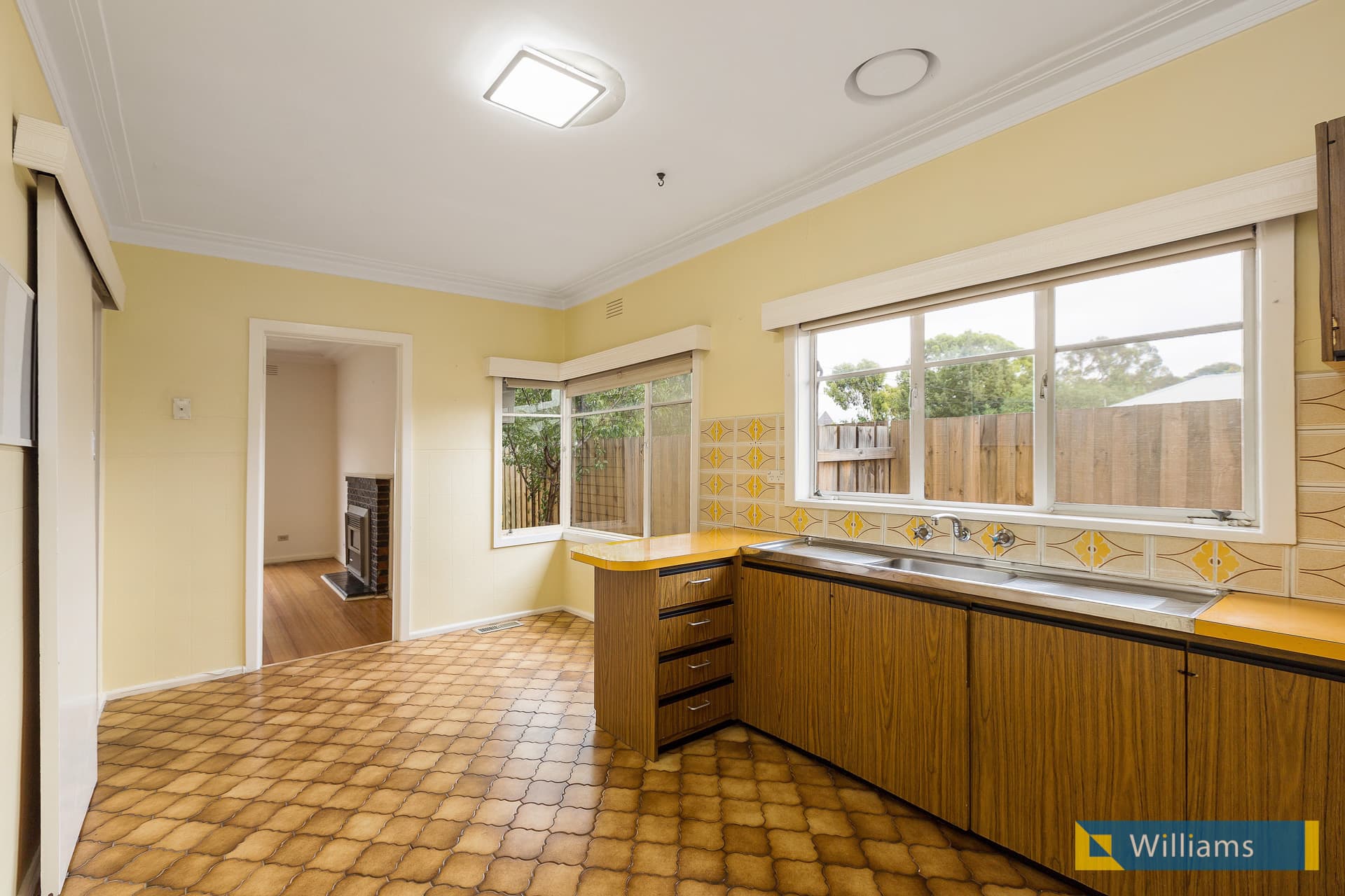 6 Jubilee Street, Newport - Thumbnail 5