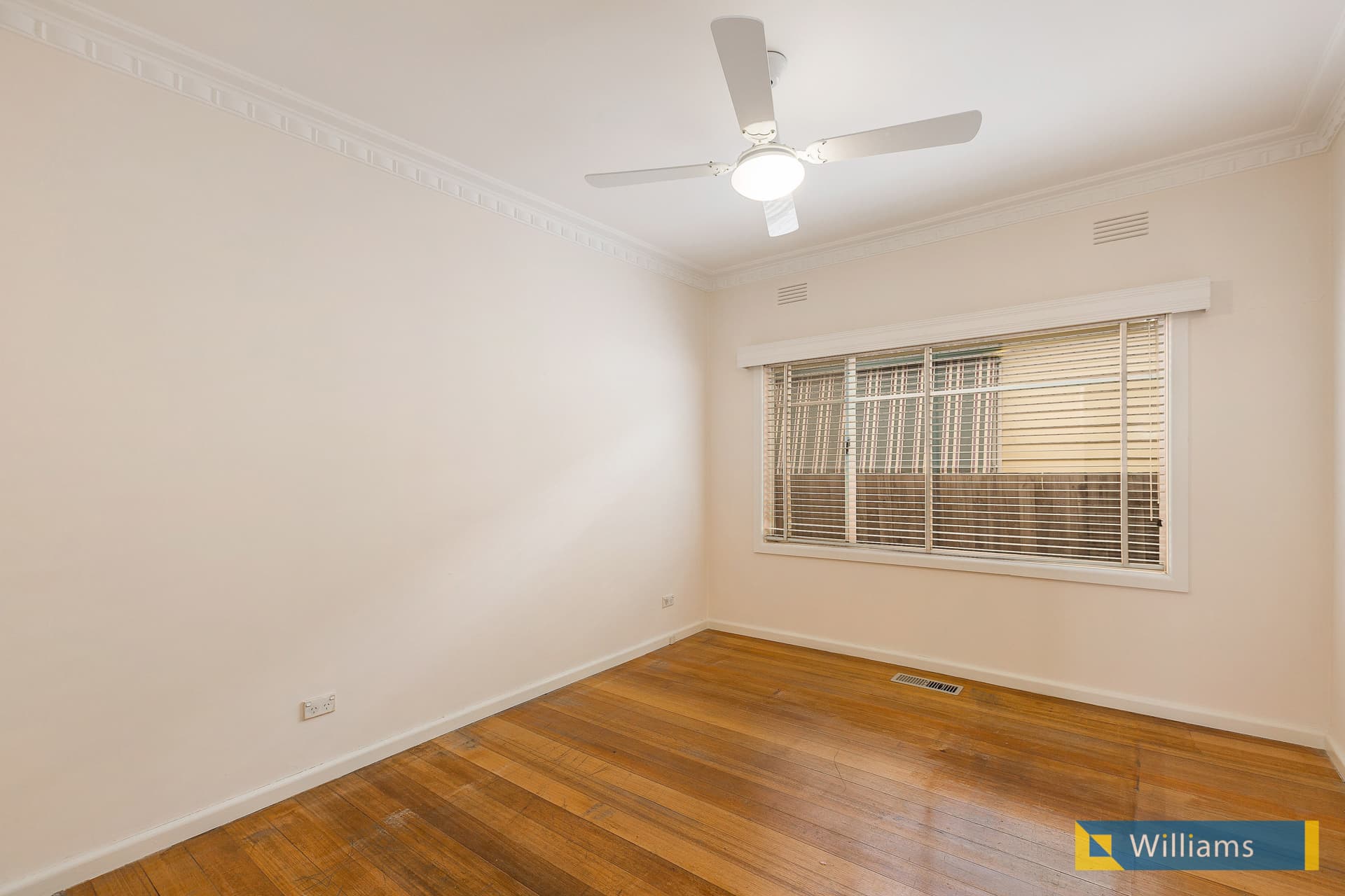 6 Jubilee Street, Newport - Thumbnail 7