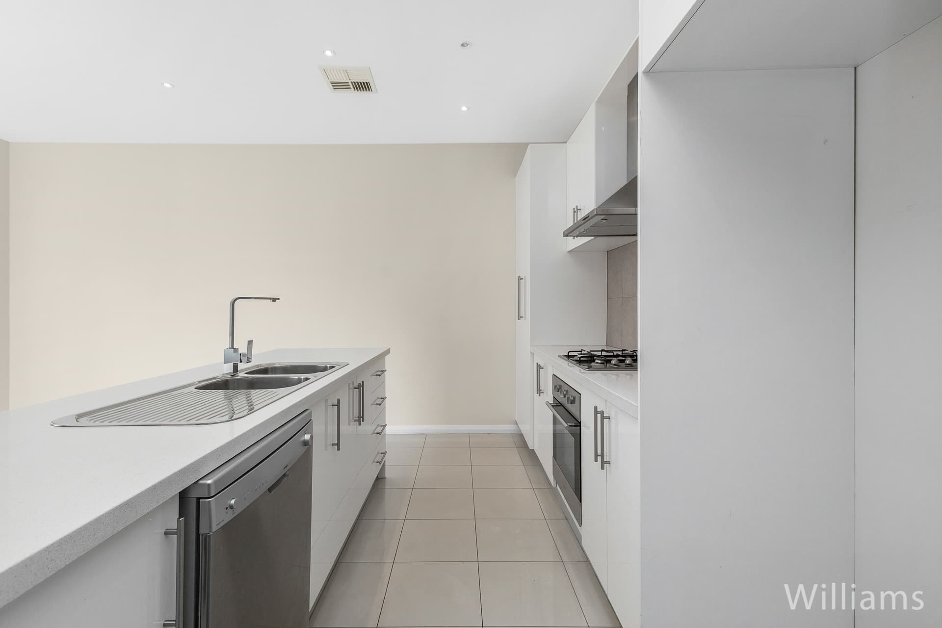 2/160 Aitken Street, Williamstown - Thumbnail 7