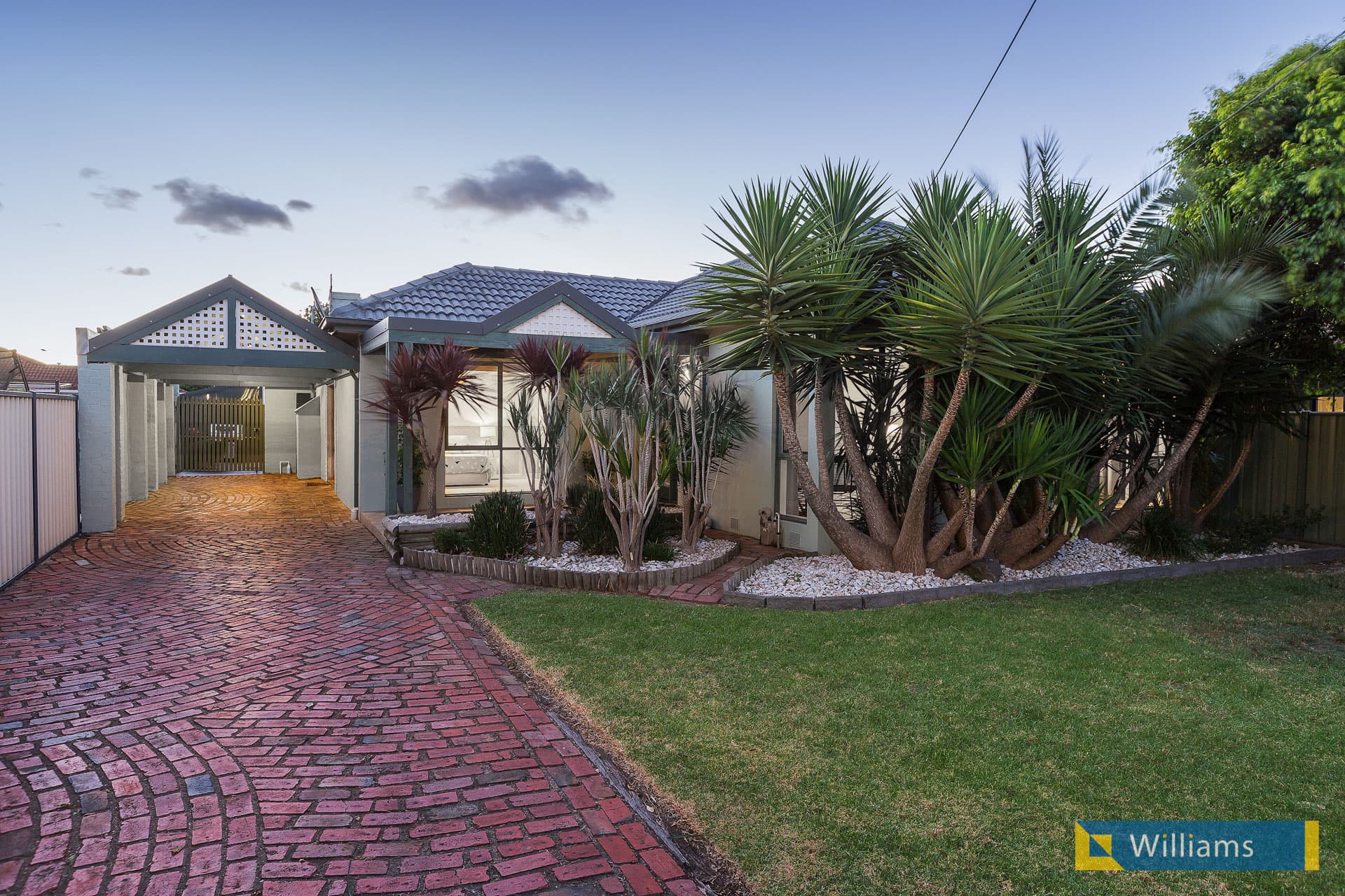 1 Wattle Grove, Seaholme - Thumbnail 2
