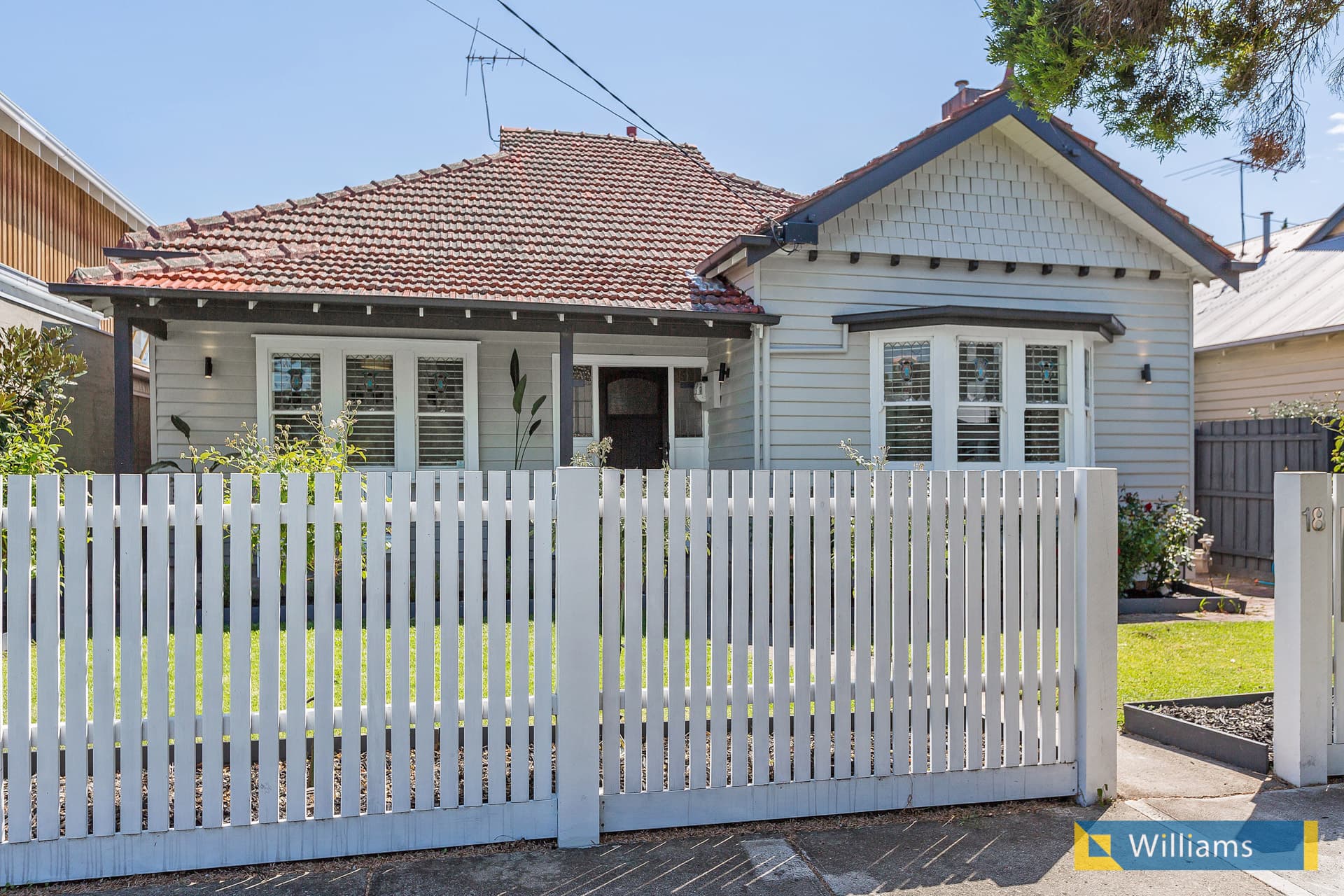 18 Junction Street, Newport - Image 1