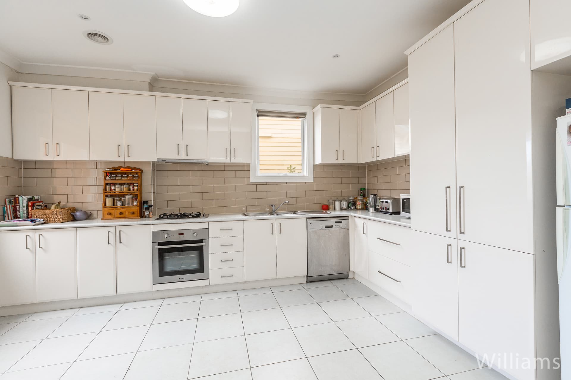 66 Home Road, Newport - Thumbnail 3
