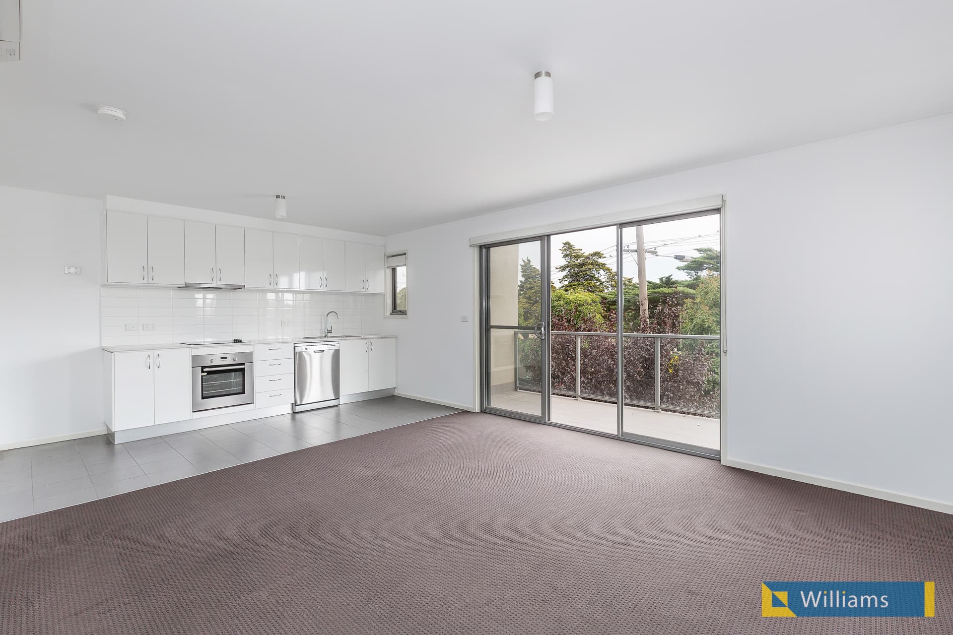 8/499 Geelong Road, Yarraville - Thumbnail 2